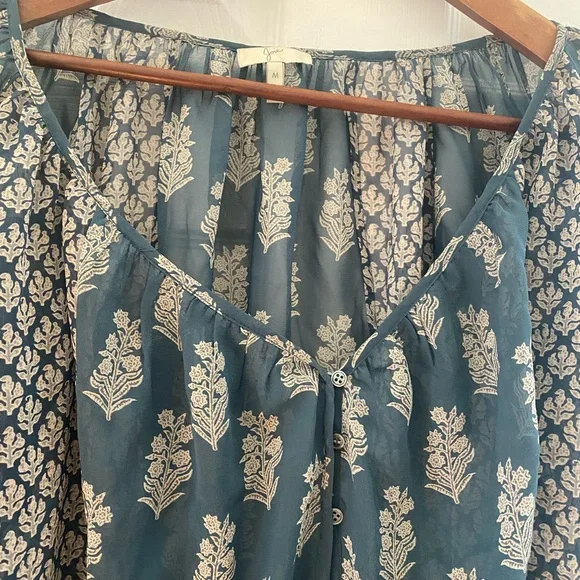 Joie Elegant Silk Blue Floral Women's Top M - Picture 3 of 10